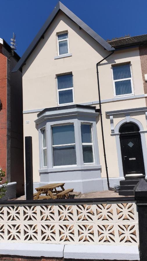 Coast Accommodation Station Road Apartments Blackpool Exterior photo